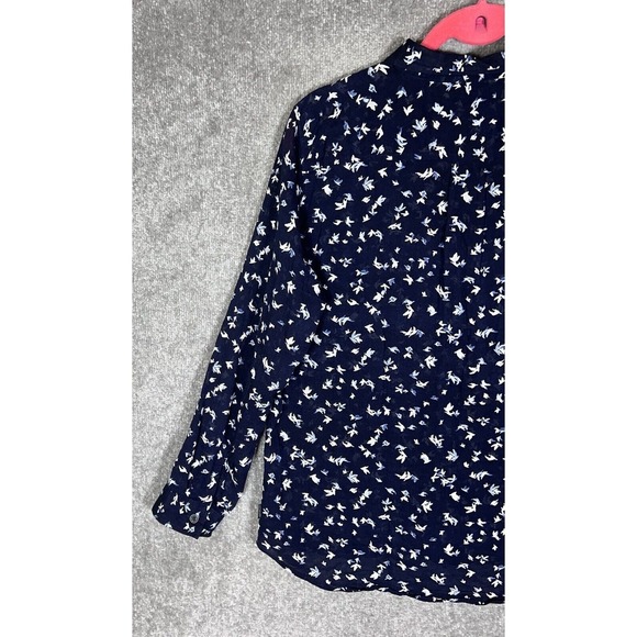 Eddie Bauer Bird Print‎ Crinkle Semi Sheer Button Up Top Womens Size PL Blue - Picture 9 of 11